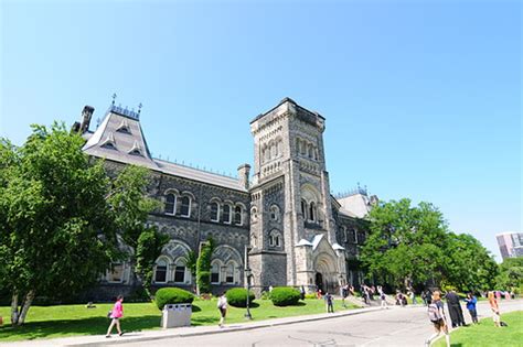 多伦多大学简介由来_多伦多大学全景图片及位置-小站留学