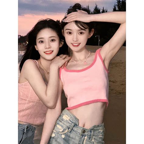 上衣短款甜美女生头像