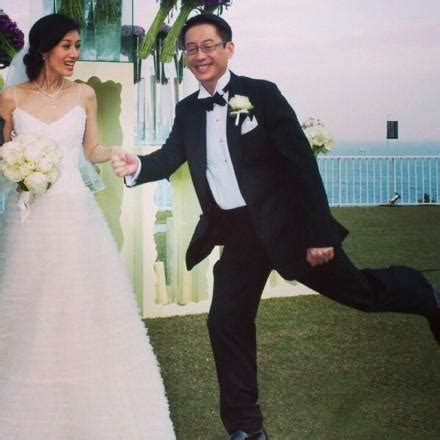 李嘉欣结婚6周年 甜蜜发表宣言示爱富商老公_娱乐_腾讯网