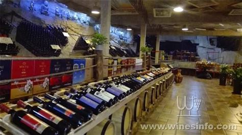 河北昌黎：酿酒葡萄进入收获季:葡萄酒资讯网（www.winesinfo.com）