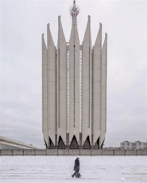 俄罗斯克麦罗沃，苏联时代的矿工纪念碑