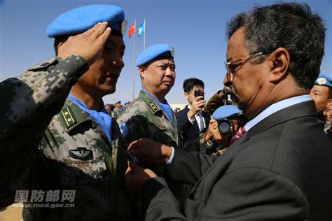 中国维和部队进入利比里亚，是什么场景让其震撼？_凤凰网视频_凤凰网