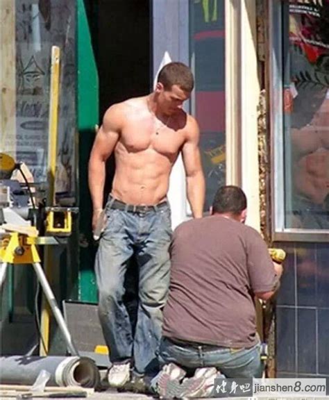 粗犷的肌肉建筑工,让这样的男人为你建造家园！(2)-健身吧