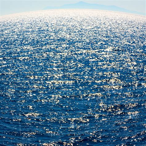 波光粼粼的海面高清图片下载-正版图片307588405-摄图网