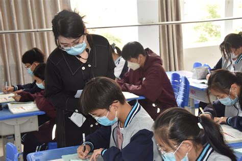 展风采 促提升 郑州42中开展青年教师达标课活动--新闻中心