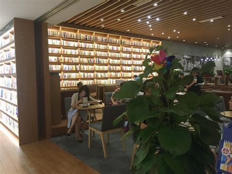 中国最美的书店，上海这家新华书店已成为书店中的网红|网红|书店|新华书店_新浪新闻