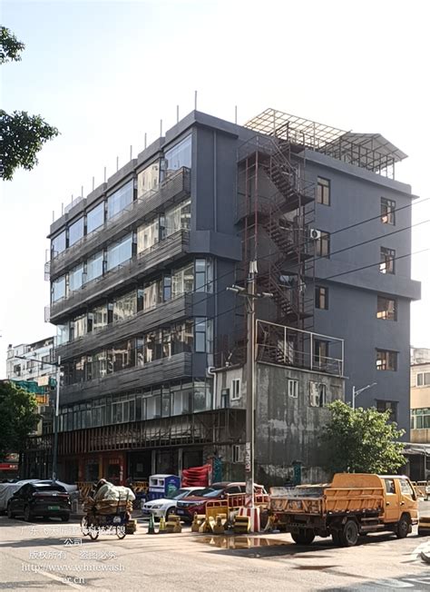 珠海星城公寓外墙翻新_广东飞天匠建筑科技有限公司