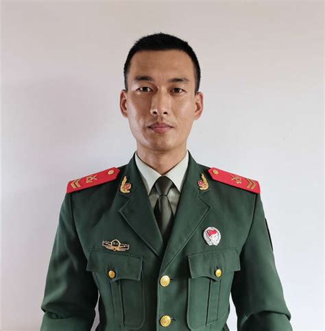 广州军区有一对济南籍的“龙凤兵”-人民图片网