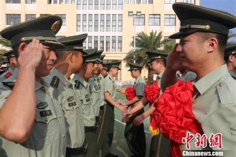 中国最南端城市三沙市举行边防老兵退伍仪式|退伍老兵|三沙|老兵_新浪新闻