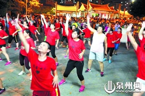 张家港市老年体协极开展广场舞积培训迎战苏州市举办的广场舞比赛