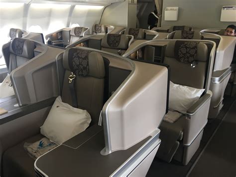 南航A350墨镜侠全球航线和客舱布局图 - 知乎