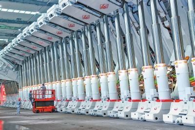 “中国第一架”再创“世界第一高” 10米智能化液压支架在郑煤机原生数字化工厂交付 - 河南新闻 - 新乡网新闻中心