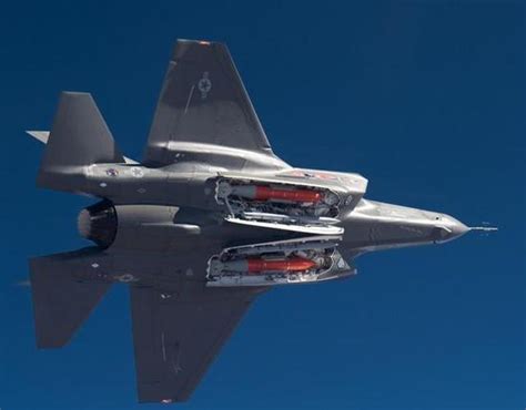 美军六代机造型十分抢眼，有可能改变未来空战模式，取代预警机？