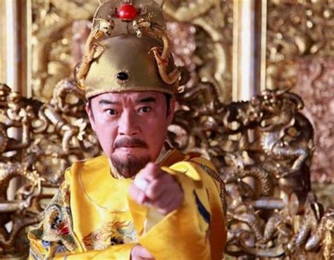 清朝最不得人心的皇帝，众目睽睽遭厨师刺杀，百名侍卫围观不救驾-中国娱乐