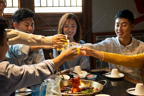 春节到了，该怎么和长辈喝酒？有哪些酒桌上的常识和文化？-心痒老酒网