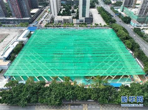 深圳宝安：建筑工地“防尘天幕”撑起“绿色保护伞”|深圳市_新浪新闻