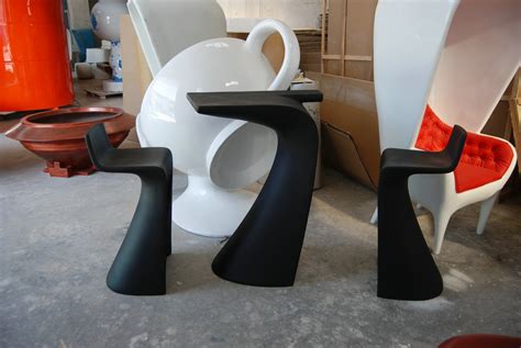 玻璃钢抽象休闲椅-玻璃钢雕塑厂