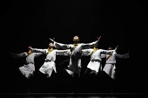 上海戏剧学院舞蹈学院2011级民间舞专业排练课：女子藏族舞蹈 - 舞蹈图片 - Powered by Chinadance.cn!