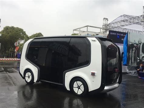 无人驾驶、未来已来 上海国际汽车城启动“无人之境”示范体验区_手机新浪网