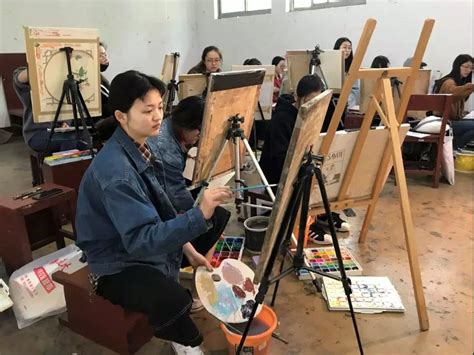 艺术学院美术系举办2018美术师范教学基本功大赛