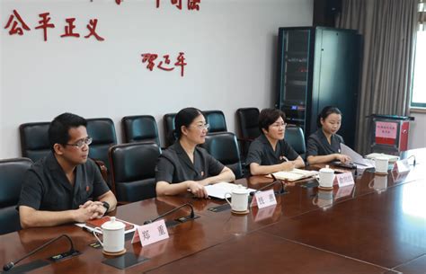 国际法学院与青浦区人民法院开展合作交流