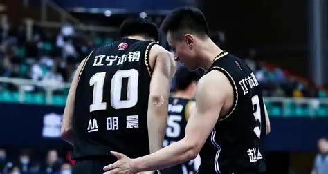辽宁男篮4-0横扫浙江队 夺队史第3个CBA总冠军_凤凰网
