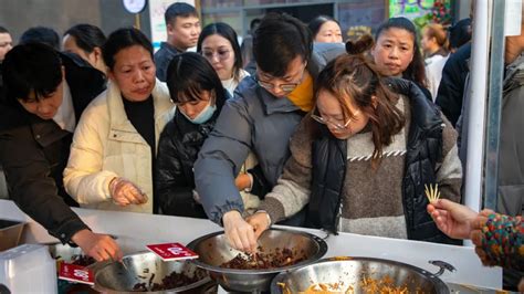 首日人流量16w+，醴陵首届酱板鸭美食节超火爆 - 株洲 - 新湖南