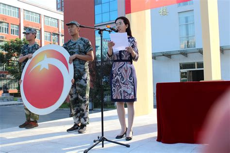 “铁六绿”伴我梦想起航——郑州市106中举行新生校服发放仪式--新闻中心