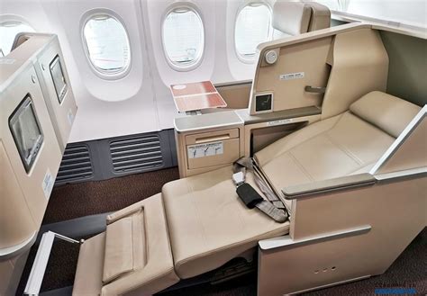 东航技术完成首架波音737客机斜平躺型公务舱座椅改装 - 民用航空网