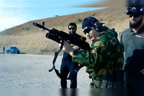 卡德罗夫宣布将把3个儿子送往俄乌战场 军事训练视频曝光_战场 ...