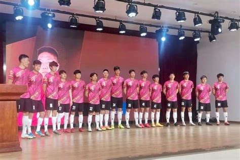 沪媒：多年青训初显成效，中乙上海嘉定汇龙一线队招入4名U16 - 知乎