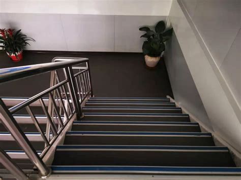 ★★旋转式楼梯....-健步楼梯-品牌房天下