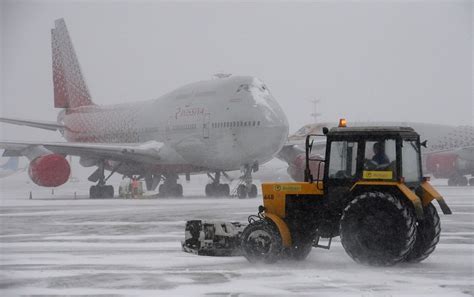 摩尔多瓦航空降落莫斯科发生意外 机尾撞地受损 航班取消 - 民航 - 航空圈——航空信息、大数据平台