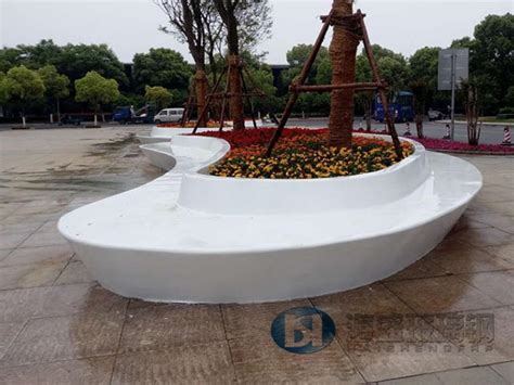 玻璃钢树池格栅施工案例-淄博拜斯特节能材料有限公司
