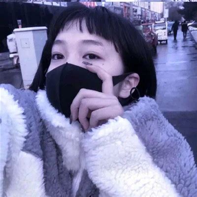 温柔冷色系女生头像