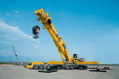 利勃海尔LR13000履带式起重机，可吊起3000吨重物，总高度达248米！_行业资讯_资讯频道_全球起重机械网