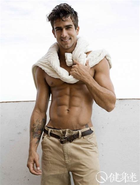 帅气的巴西肌肉男模Erasmo Viana 巴西 健身迷网