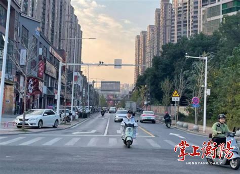 衡阳市人民政府门户网站-通行效率提高！西合路与中粮路路口完成交通优化