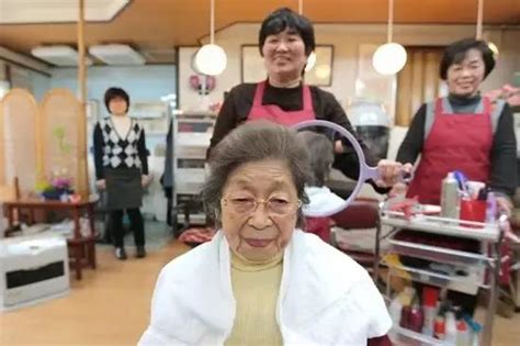 日本养老院地板设计分享 |这样的养老院你想住吗？ - 知乎