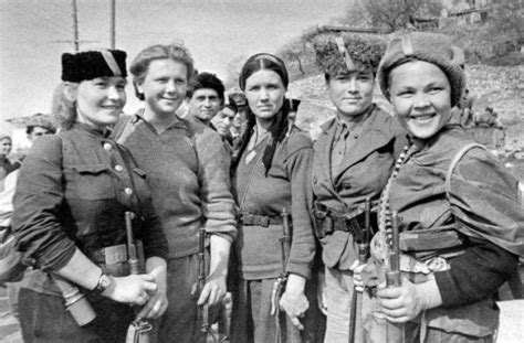 老照片：苏联红军女兵_凤凰资讯