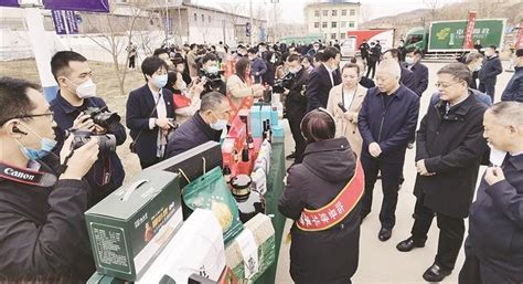 全省营销战队出征暨吕梁（临县）农产品营销签约仪式在县电商园区举行
