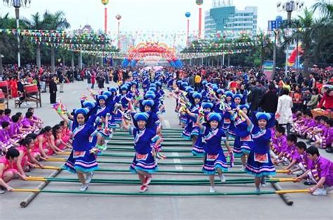 广西各族群众庆祝“壮族三月三”_活动
