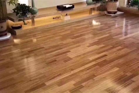 中国十大地板品牌,实木地板,实木复合地板,强化地板,地板十大品牌-贝亚克青花瓷地板