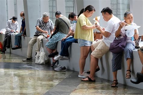 港府宣布延长限聚令及晚市禁堂食等措施至8月25日_凤凰网