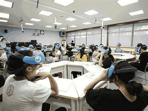 际庆VR充电柜走进课堂，助力VR教育！