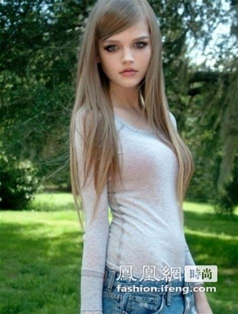 美国16岁少女长得又“假”又惊艳_时尚频道_凤凰网