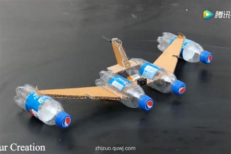 可乐瓶做飞机,用可乐瓶做简单手工_大山谷图库