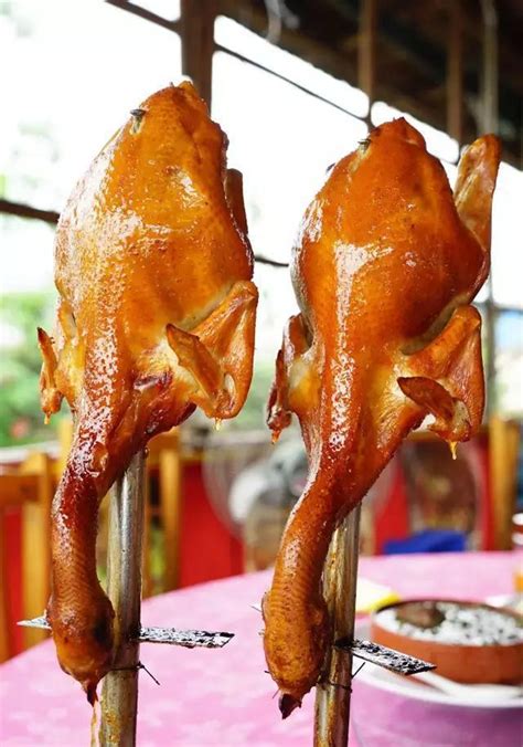 一把柴全城鸡动 风靡顺德的古法原始柴火烧鸡来了-深圳市大富烧鸡餐饮管理有限公司
