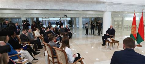 卢卡申科：如拜登想要乌克兰和平，我愿在明斯克安排美俄白总统会晤-新闻频道-和讯网