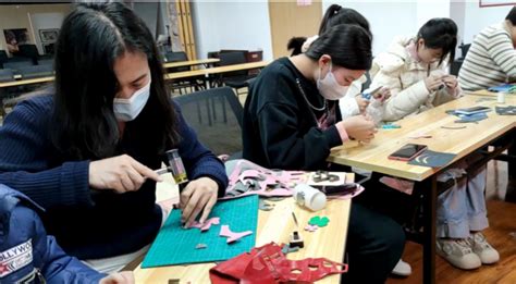 国际教育学院赴昆山加拿大外籍人员子女学校开展“中国传统工艺体验营”活动-国际教育学院
